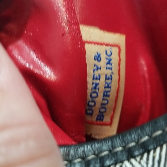 DOONEY AND BOURKE VINTAGE WRISTLET IN BLACK AND WHITE - Picture 7 of 8